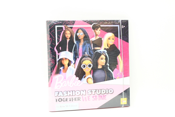FASHION STUDIO BARBIE