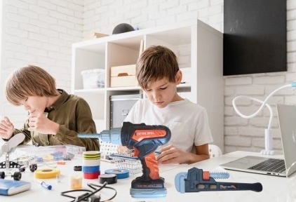 Zestaw narzędzi w pudełku 1327520 75208