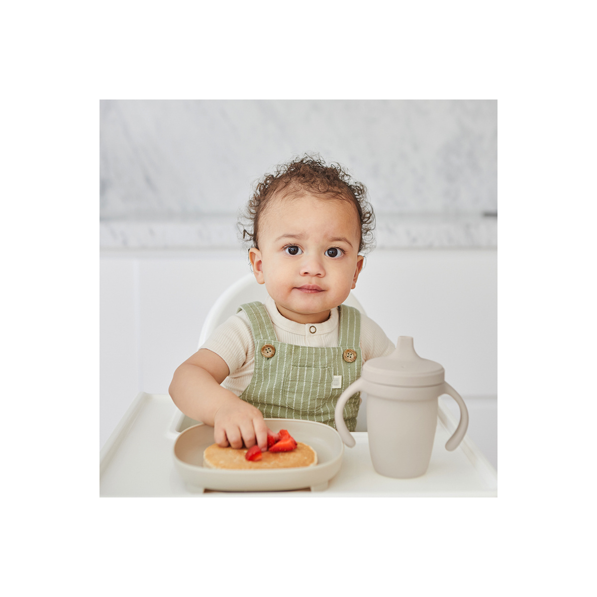 B.BOX KUBEK SILIKONOWY Z USTNIKIEM LATTE