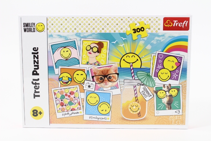 TREFL PUZZLE 300 EL SMILEY NA WAKACJACH