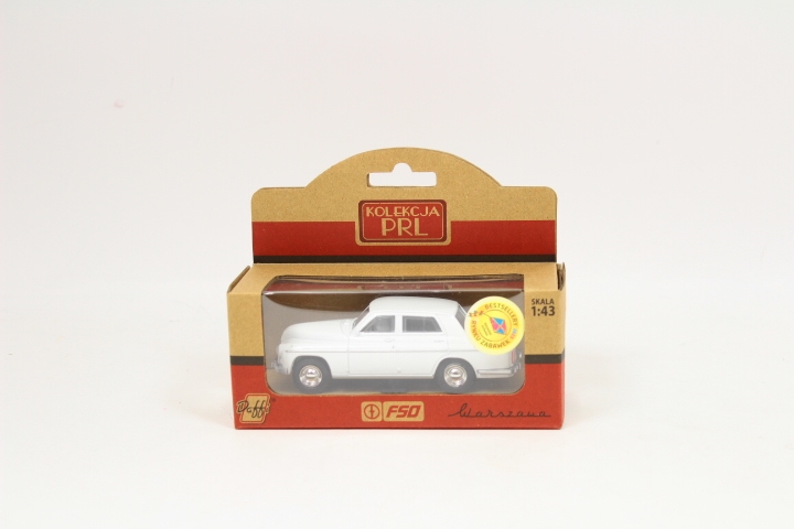 Model PRL Warszawa 223 biały K-567 15675