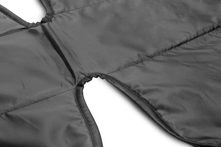 MATA OCHRONNA POD FOTELIK SAMOCHODOWY