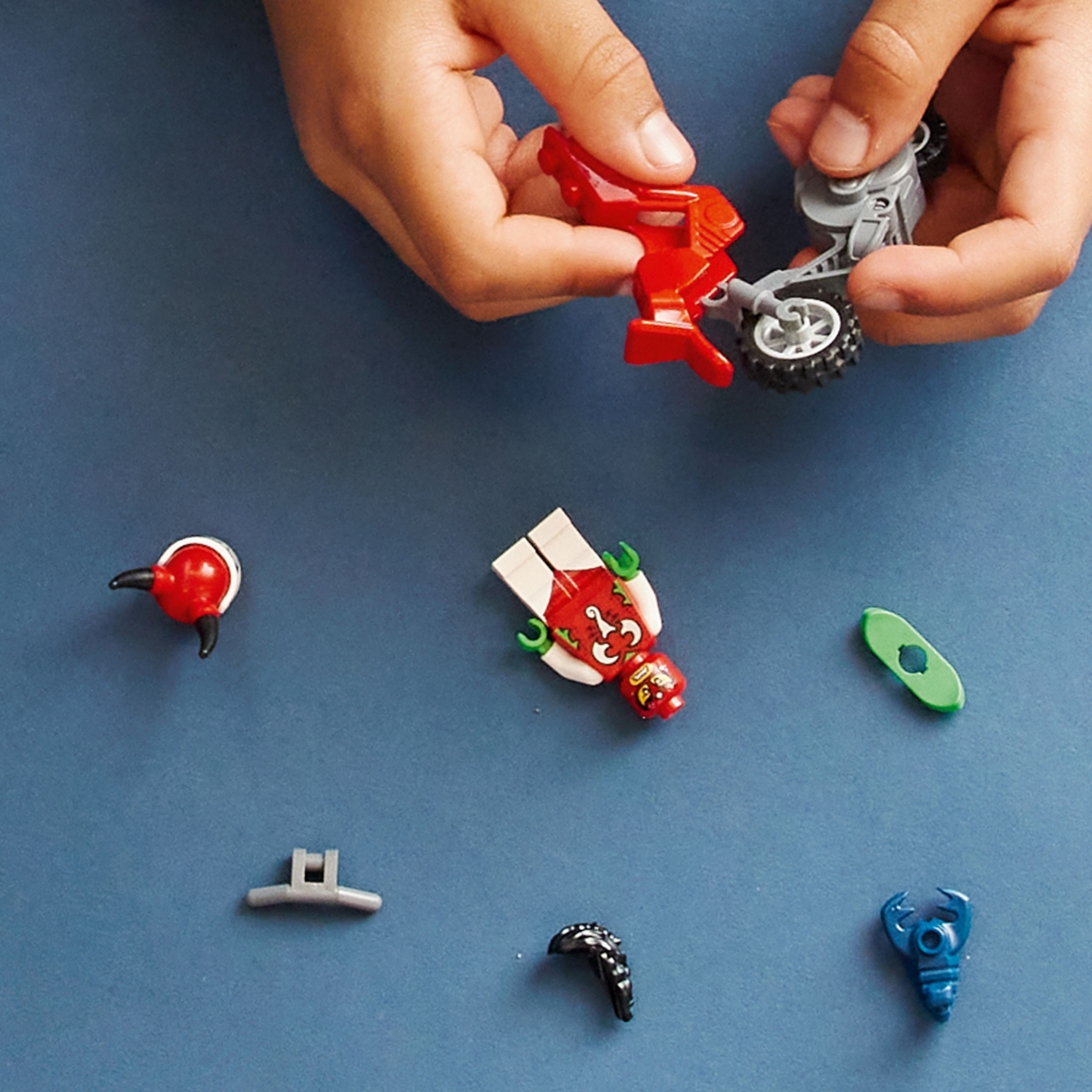 60332 LEGO CITY 5+ Motocykl kask.braw.skorp