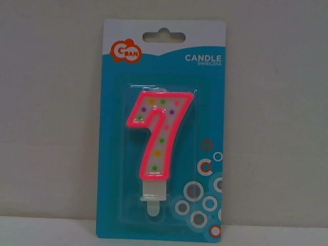 ŚWIECZKA 7 W KROPKI