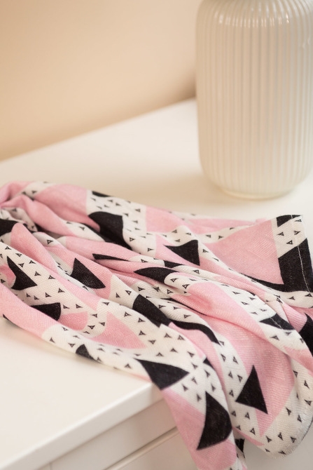 PIELUCHA BAMBUS TRÓJKĄT RÓŻOWY 75x75