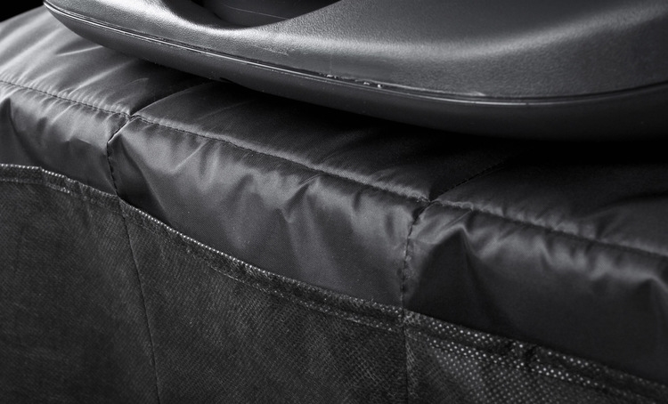 MATA OCHRONNA POD FOTELIK SAMOCHODOWY