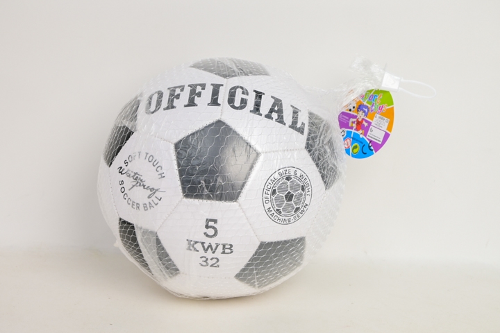 Piłka nożna czar-bia biedronka 7844 7824 13322