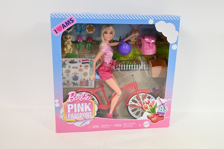 Barbie lalka Pink Passport na rowerze HWJ00 /3