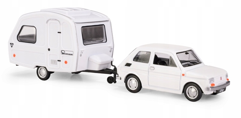 Fiat 126p + przyczepa Niewiadów Kemping biały