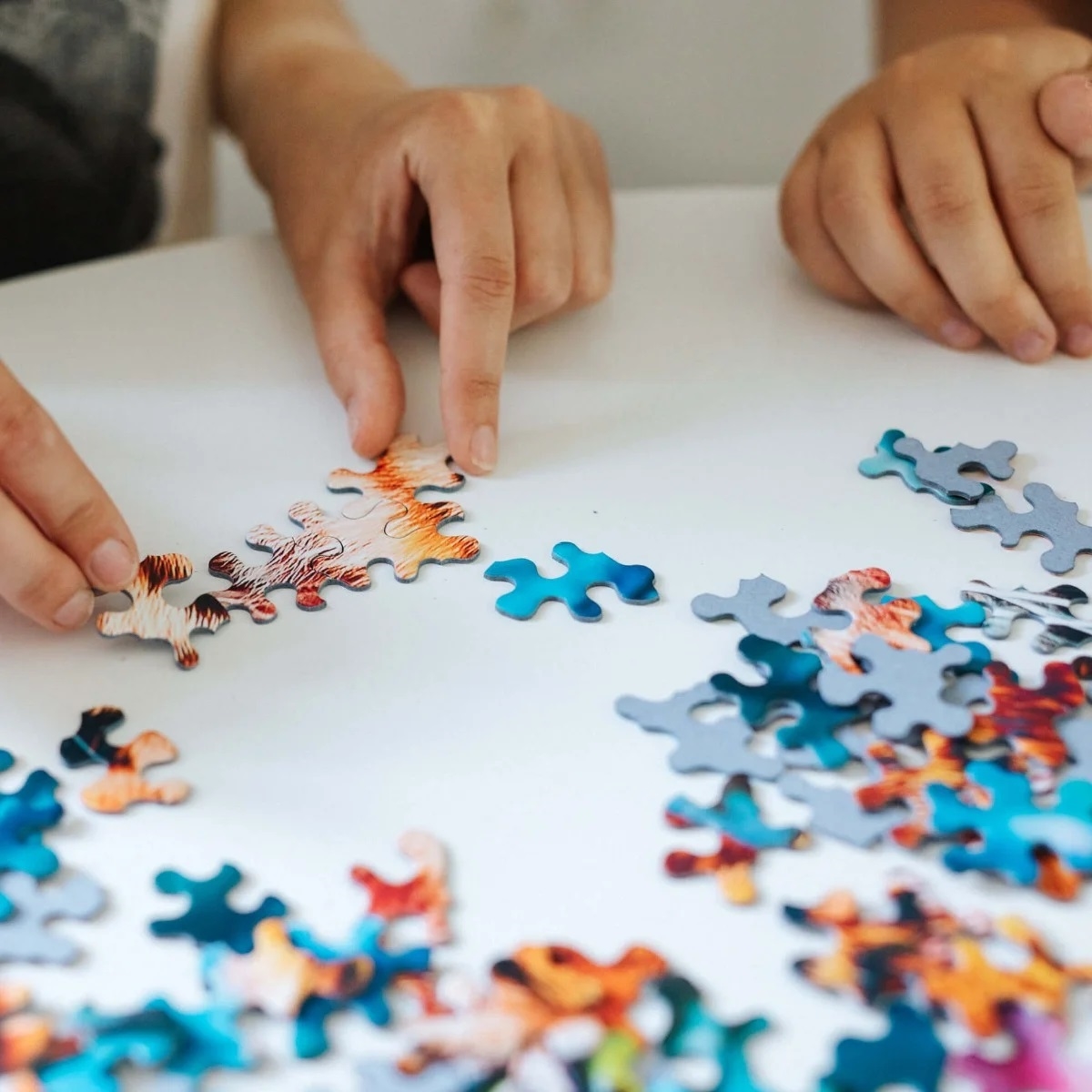 Puzzle Crazy Shapes 600 el. Oko w oko z tygrysem 1