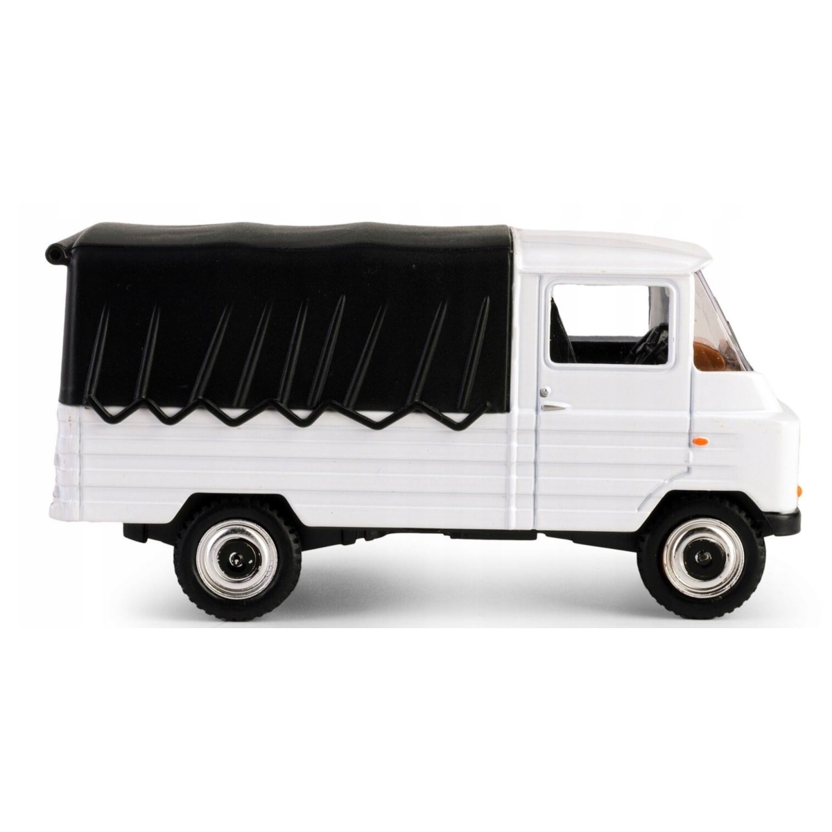 Model PRL Żuk biały K-551 15514