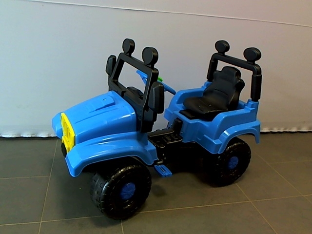 Samochód terenowy na pedały 43409