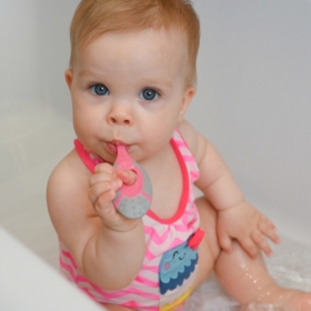 A0677 SZCZOTECZKA DO ZĘBÓW 0-2 RÓŻOWA