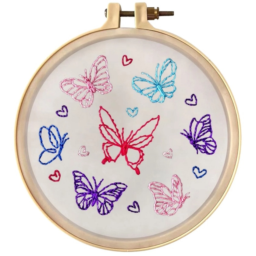 Wow Box. Zestaw do haftowania Motylki