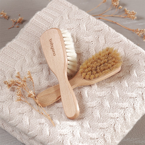 1655 SZCZOTKA Z NATURALNEGO WŁOSIA ŚREDNIO MIĘKKA