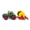 SIKU 1677 TRAKTOR Z DESZCZOWNICĄ