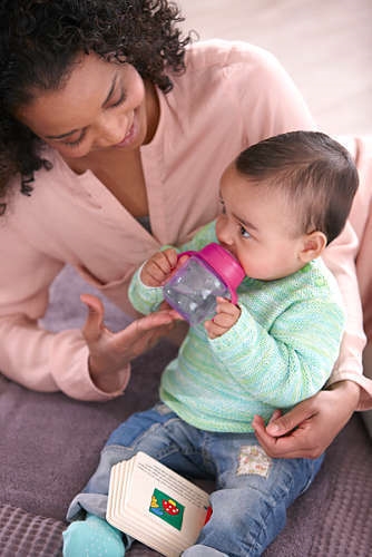 AVENT KUBEK Z USTNIKIEM 6M+, 200ML. RÓŻOWY 551/03