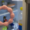 BABYONO GRYZAK SILIKONOWY RING RÓŻOWY