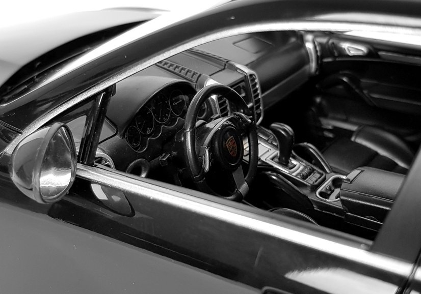 Auto R/C Porsche Cayenne Turbo Rastar 1:14 Czarne