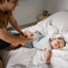 BABYONO TERMOFOR Z PESTEK WIŚNI SZARY