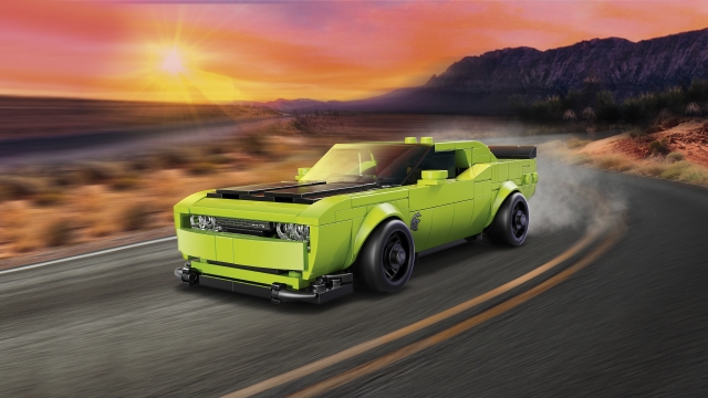 LEGO 77237 CHAMPIONS DODGE CHALLENGER
