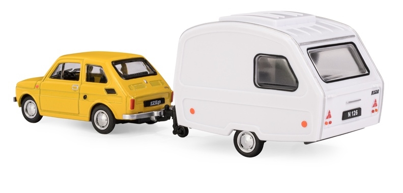 Fiat 126p + przyczepa Niewiadów Kemping żółty