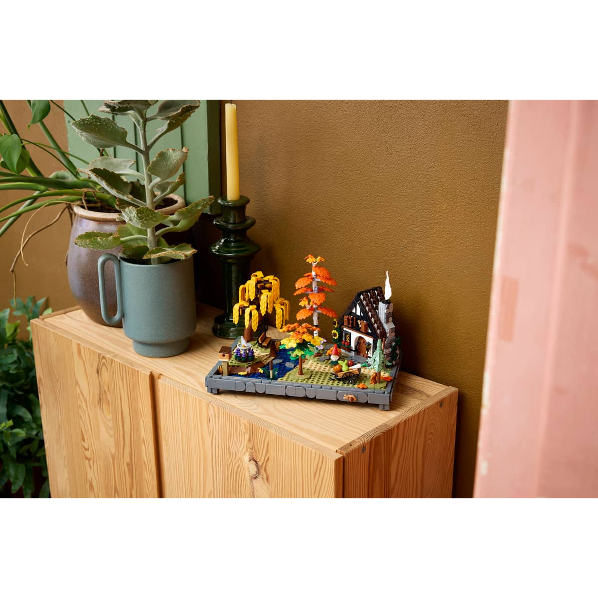 LEGO ICONS 11372 JESIENNY OGRÓD Z CHATKĄ