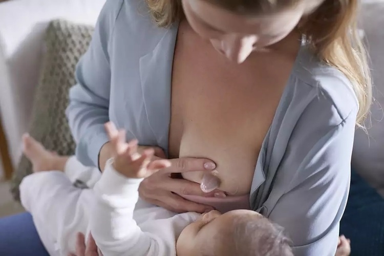 AVENT OSŁONKA PIERSI M