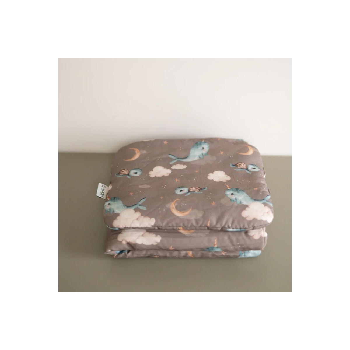 WALDIN PODUSZKA WIELORYB BRĄZOWY 40X30