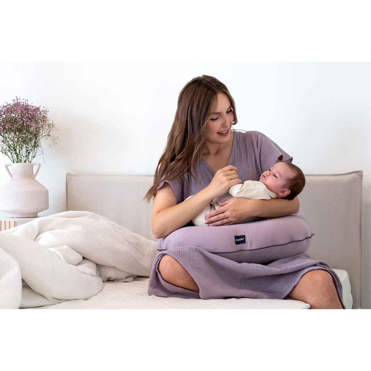 POOFI PODUSZKA DO KARMIENIA ORGANIC LAWENDA