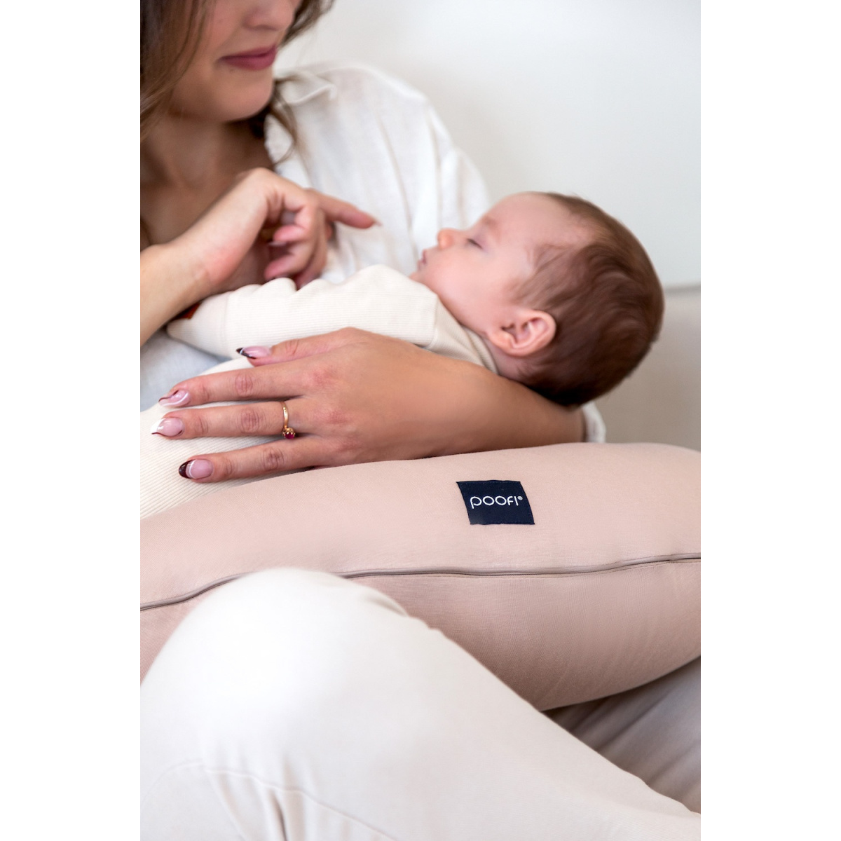 POOFI PODUSZKA DO KARMIENIA ORGANIC NUGAT