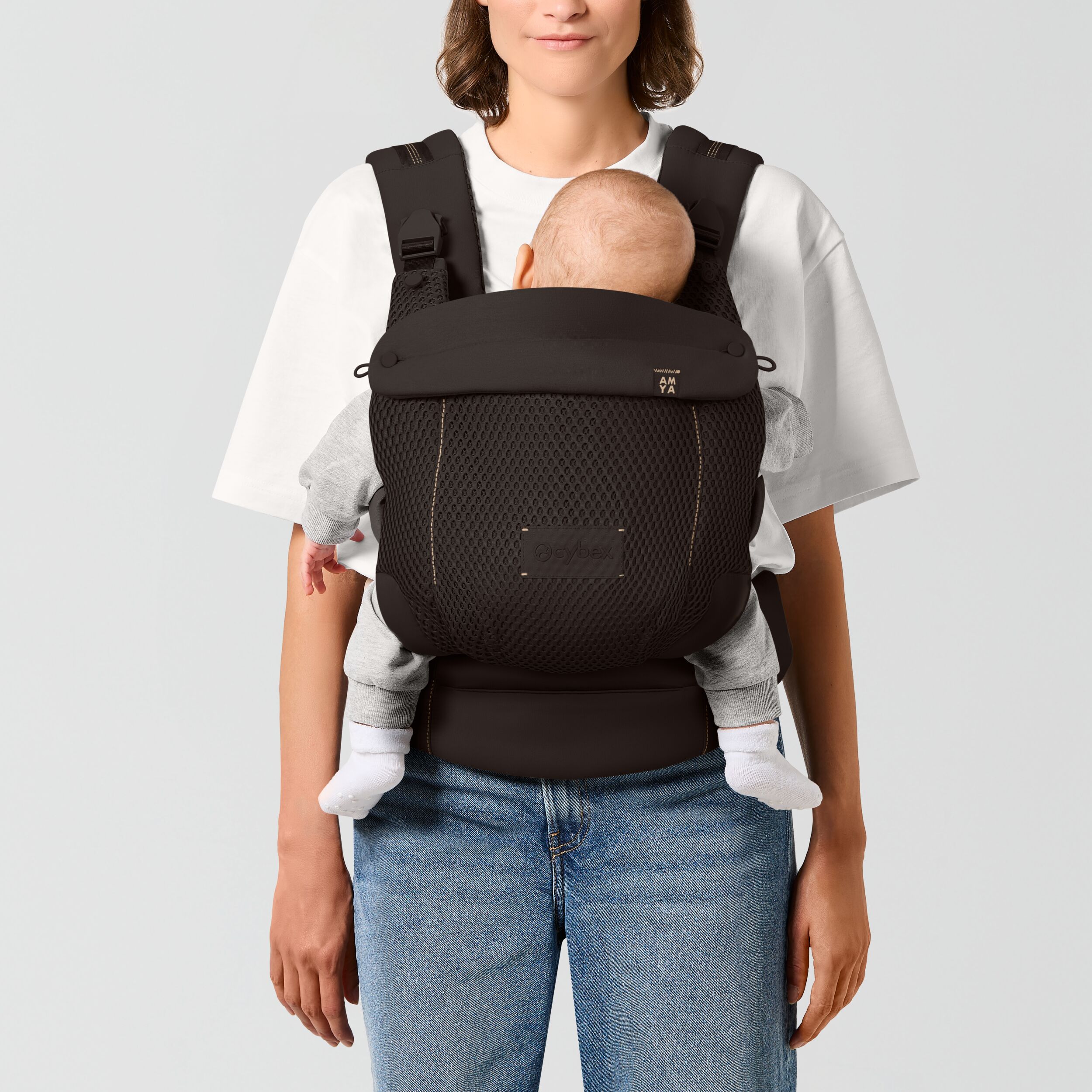 CYB_25_INT_y000_Amya_ALBE_FrontCarrying_Child_print_medium.jpg