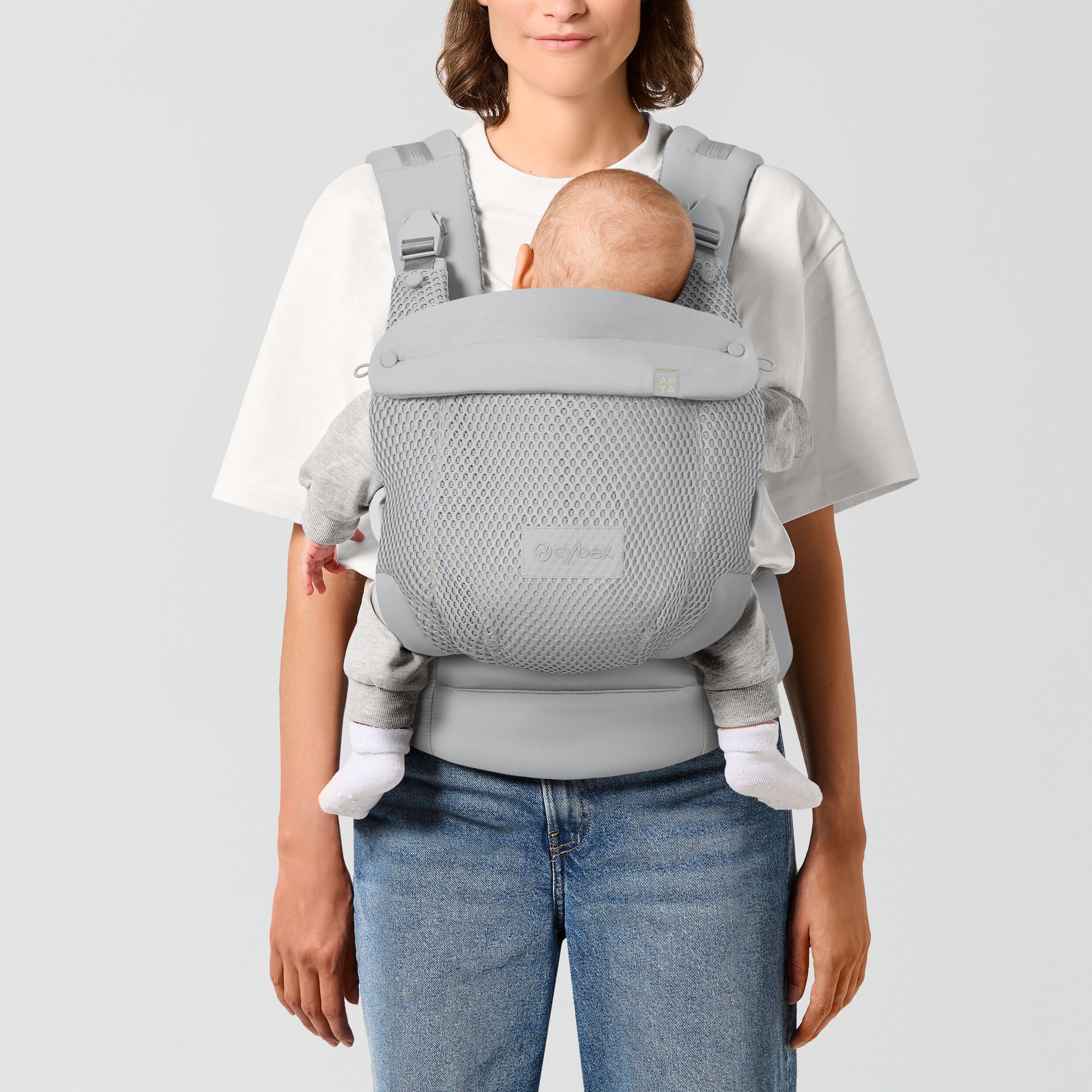 CYB_25_INT_y000_Amya_ALBE_FrontCarrying_Child_print_medium.jpg