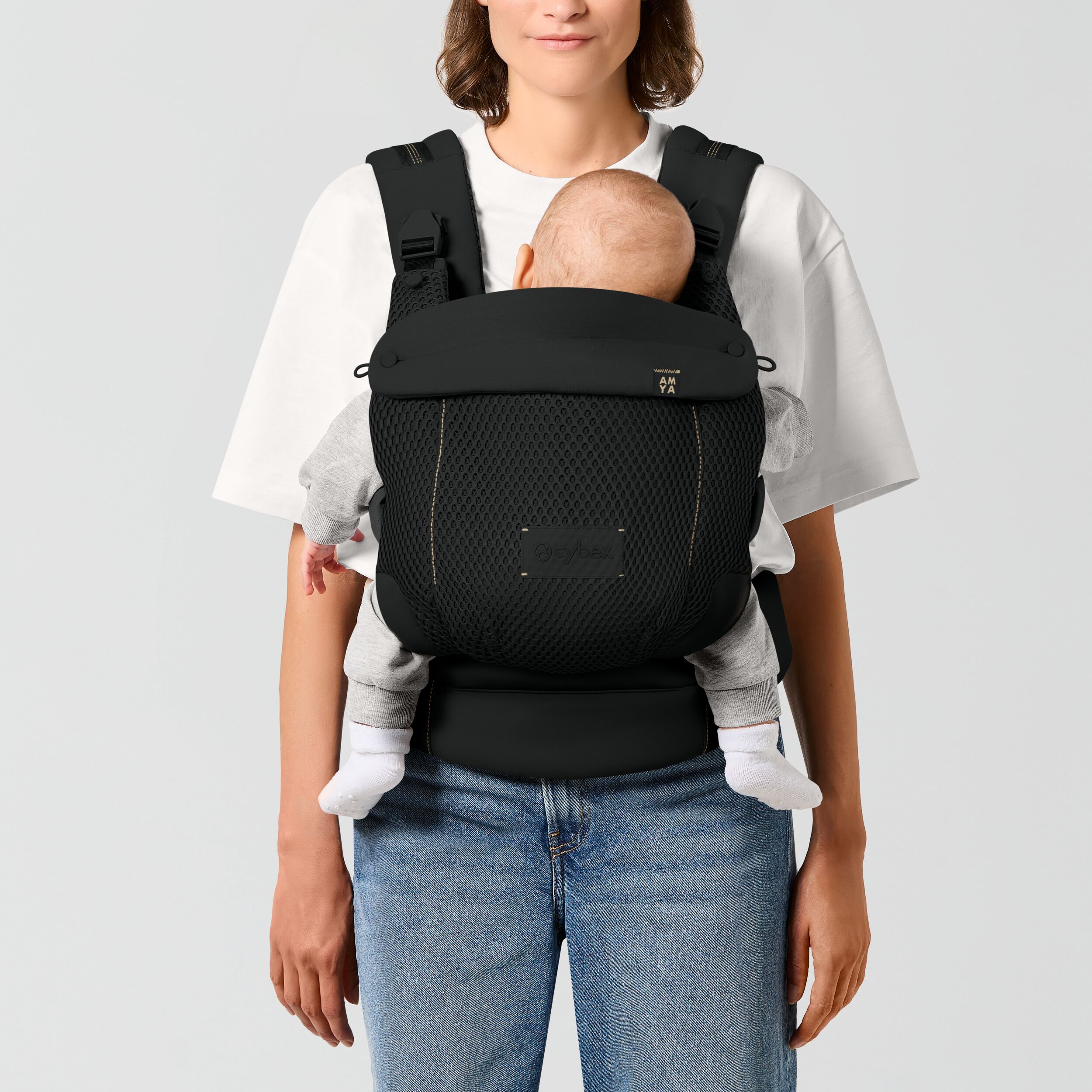 CYB_25_INT_y000_Amya_ALBE_FrontCarrying_Child_print_medium.jpg
